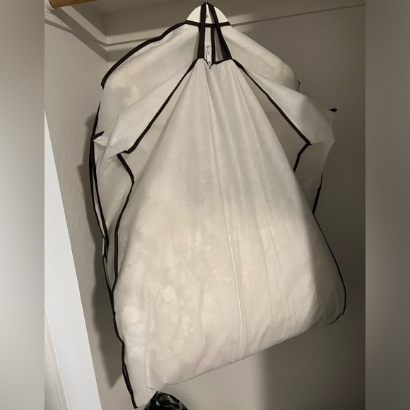 BEAUTIFUL MILA NOVA WEDDING DRESS | NEVER WORN - Picture 7 of 7